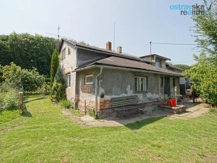 Prodej stavebního pozemku 1050 m²