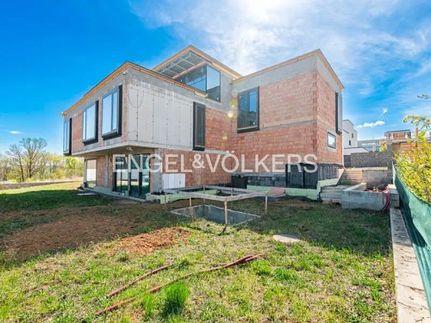 Prodej vily 510 m², pozemek 862 m²