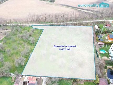 Prodej stavebního pozemku 4885 m²