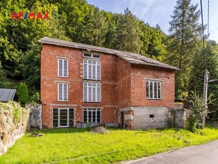 Prodej domu 533 m², pozemek 2105 m²