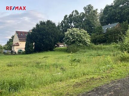 Prodej stavebního pozemku 1687 m²