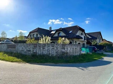 Prodej domu 360 m², pozemek 1000 m²