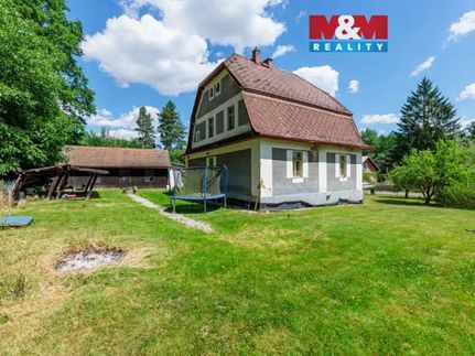 Prodej domu 194 m², pozemek 1183 m²