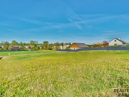 Prodej stavebního pozemku 1671 m²