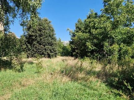 Prodej stavebního pozemku 4973 m²