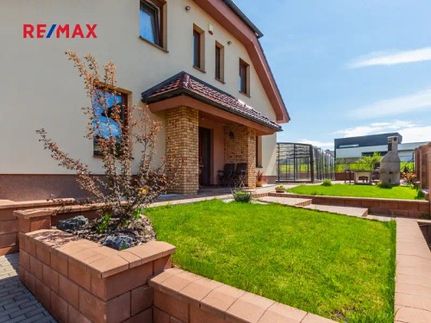 Prodej domu 392 m², pozemek 973 m²