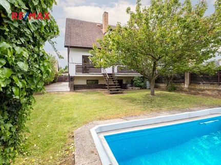 Prodej domu 221 m², pozemek 468 m²