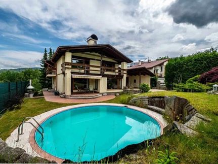 Prodej domu 370 m², pozemek 1512 m²