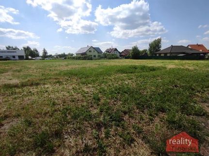Prodej stavebního pozemku 895 m²