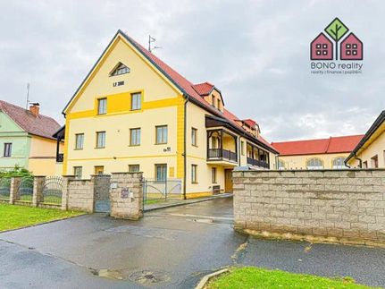 Prodej domu 1228 m², pozemek 5167 m²