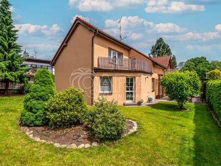 Prodej domu 290 m², pozemek 593 m²
