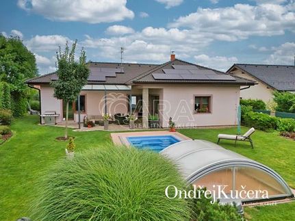 Prodej domu 140 m², pozemek 1015 m²