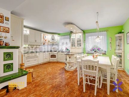 Prodej domu 234 m², pozemek 998 m²