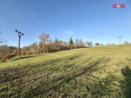 Prodej stavebního pozemku 2214 m²