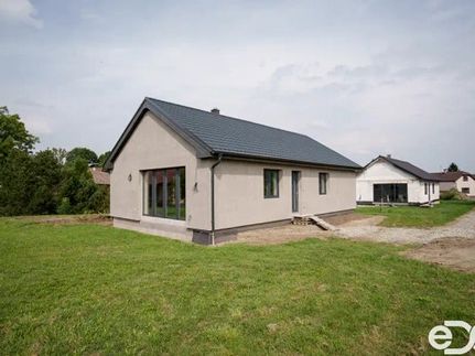 Prodej stavebního pozemku 2072 m²