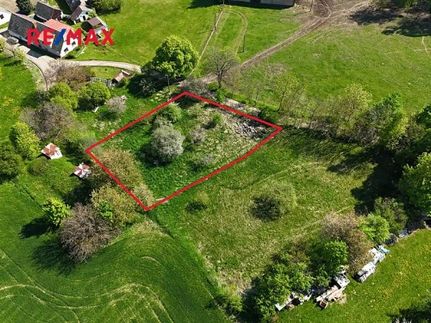 Prodej stavebního pozemku 1098 m²