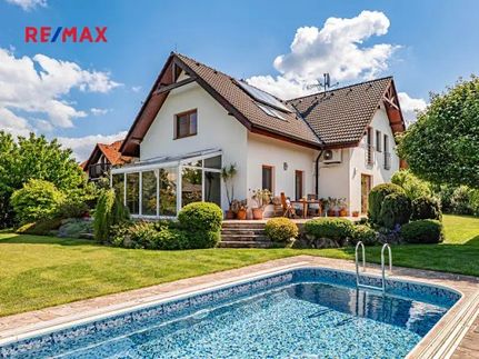 Prodej domu 286 m², pozemek 884 m²