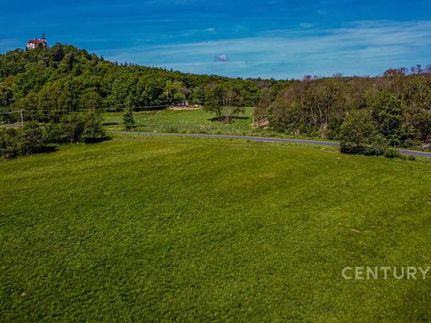 Prodej stavebního pozemku 5635 m²