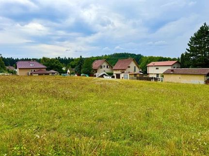 Prodej stavebního pozemku 3025 m²