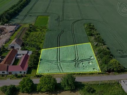 Prodej stavebního pozemku 1000 m²