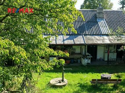 Prodej stavebního pozemku 1265 m²