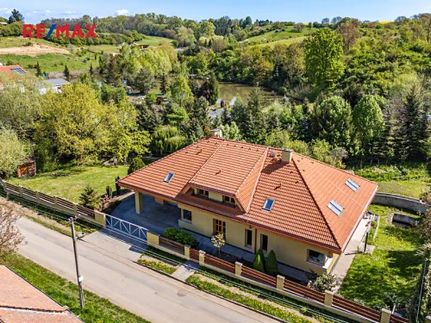 Prodej domu 340 m², pozemek 2354 m²