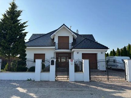 Prodej domu 320 m², pozemek 832 m²