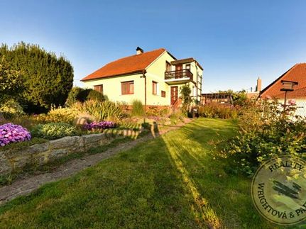 Prodej domu 240 m², pozemek 133 m²