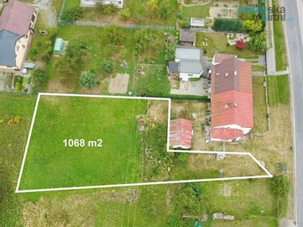 Prodej stavebního pozemku 1068 m²