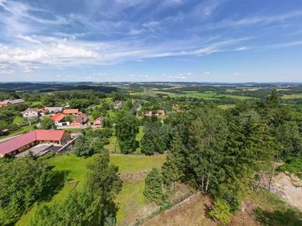Prodej stavebního pozemku 2124 m²