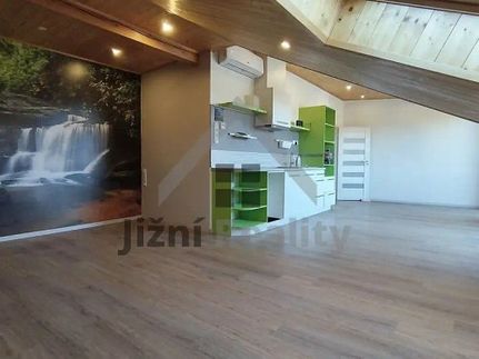 Prodej bytu 1+kk 57 m²
