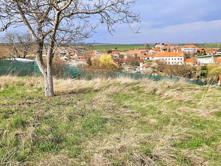 Prodej stavebního pozemku 2316 m²