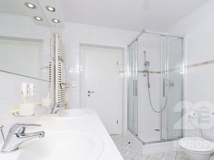 Prodaný  dům 198 m², pozemek 1935 m²
