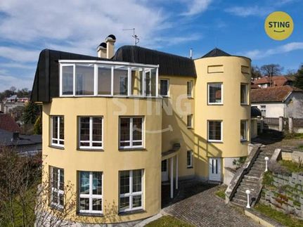 Prodej vily 470 m², pozemek 929 m²