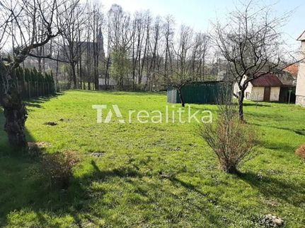Prodej stavebního pozemku 1528 m²