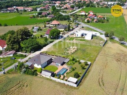 Prodej stavebního pozemku 1653 m²